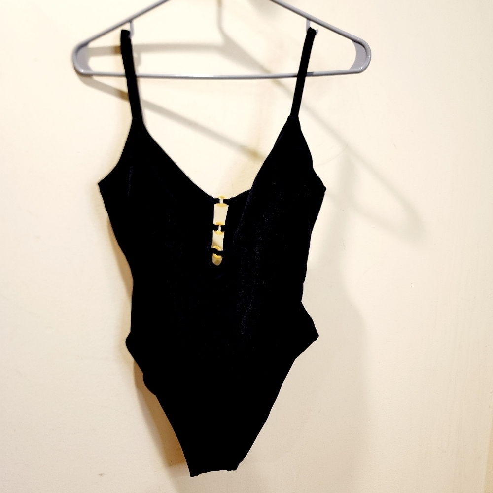 La Blanca Women's Chic Black One Piece  Bathing Suit with Gold Accents Size 14